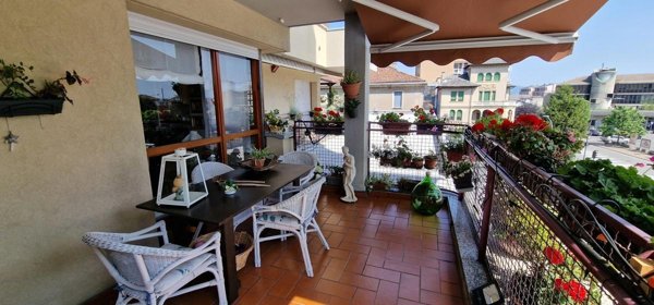 appartamento in vendita ad Erba