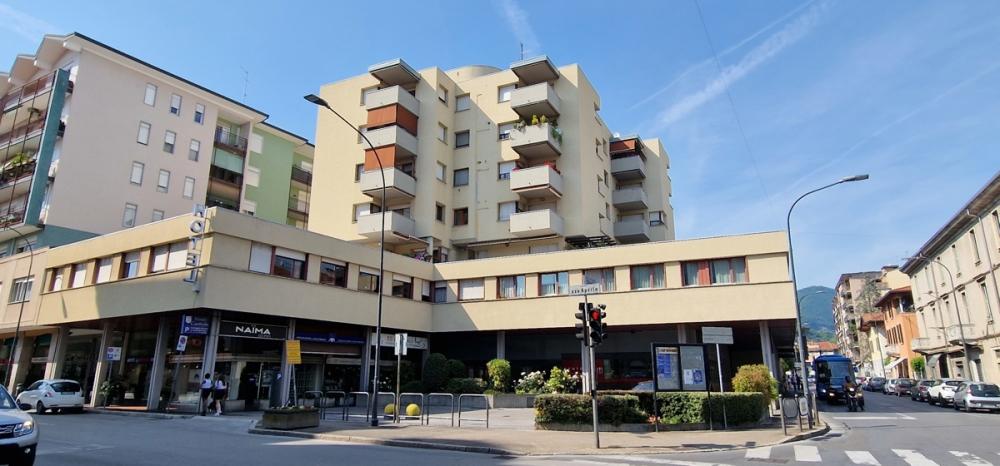 appartamento in vendita ad Erba