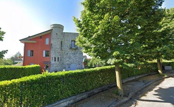 appartamento in vendita ad Erba