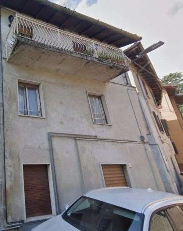 appartamento in vendita ad Erba