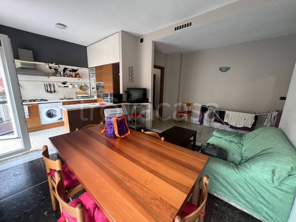 appartamento in vendita ad Erba