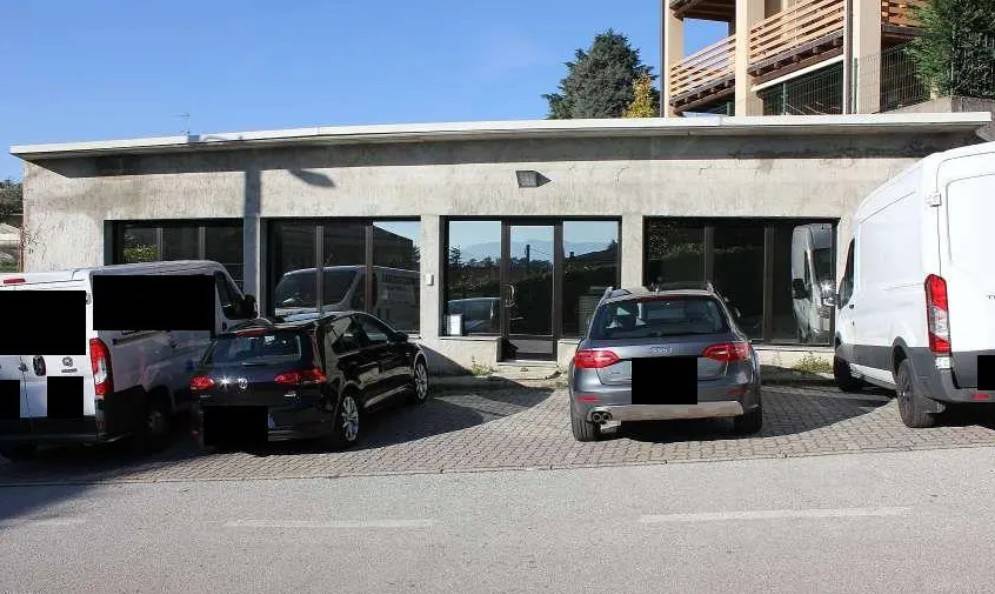 ufficio in vendita ad Erba
