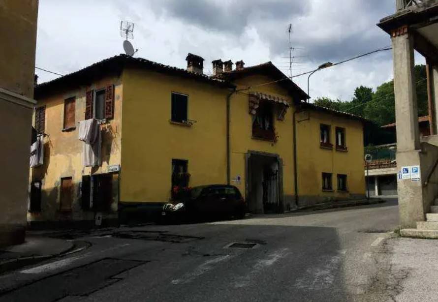 appartamento in vendita ad Erba