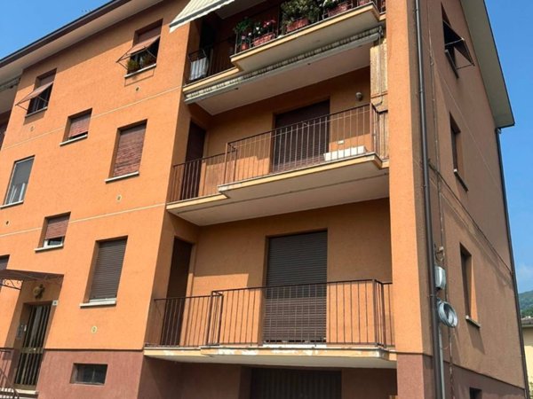 appartamento in vendita ad Erba