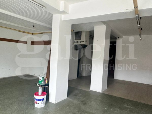 trivano in vendita ad Erba