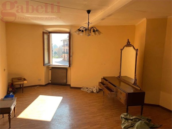 appartamento in vendita ad Erba