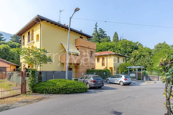 appartamento in vendita ad Erba