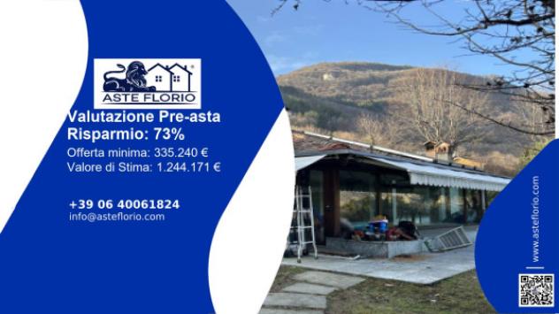 casa indipendente in vendita ad Erba