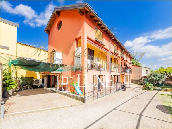 appartamento in vendita ad Erba
