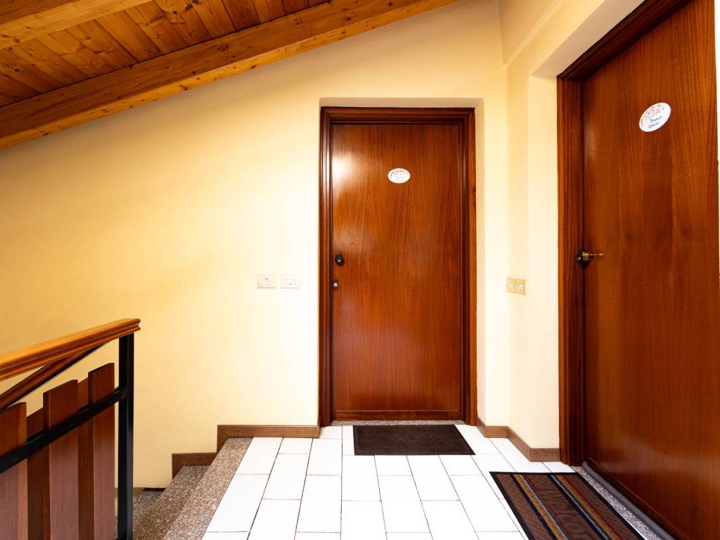 appartamento in vendita ad Erba