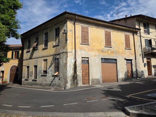 appartamento in vendita ad Erba