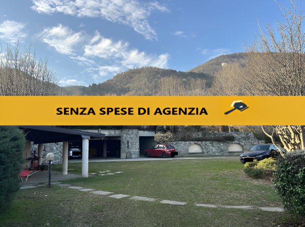 casa indipendente in vendita ad Erba