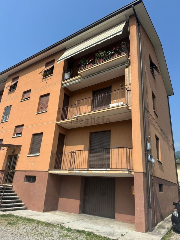 appartamento in vendita ad Erba