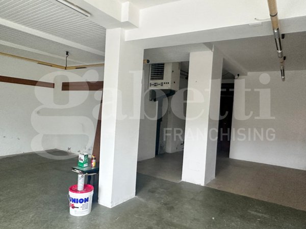 ufficio in vendita ad Erba