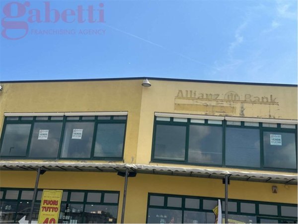 ufficio in vendita ad Erba