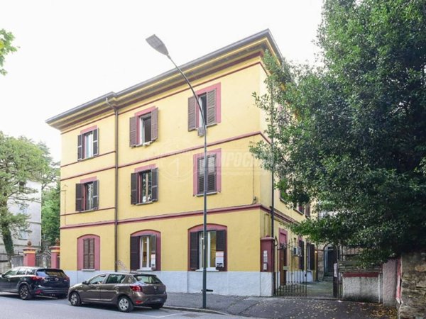 appartamento in vendita ad Erba