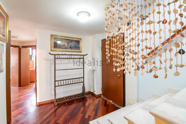 appartamento in vendita ad Erba