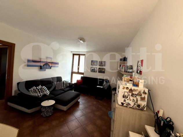 appartamento in vendita ad Erba