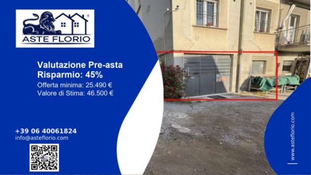 locale commerciale in vendita ad Erba