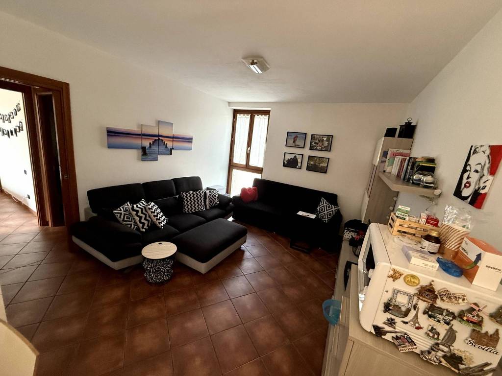 appartamento in vendita ad Erba