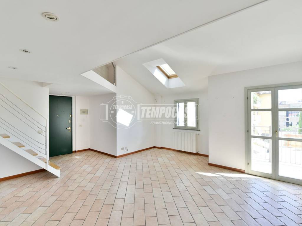 appartamento in vendita ad Erba