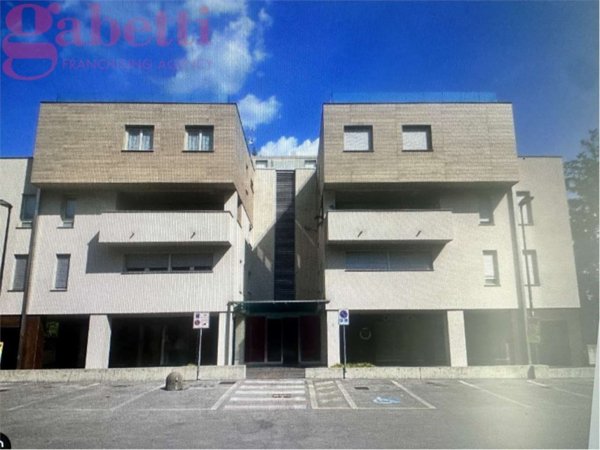 appartamento in vendita ad Erba