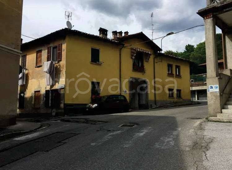 appartamento in vendita ad Erba
