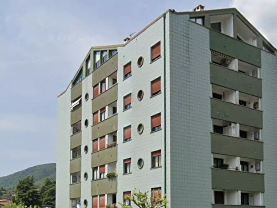 appartamento in vendita ad Erba