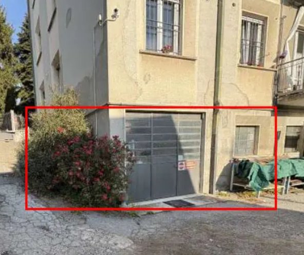 locale di sgombero in vendita ad Erba