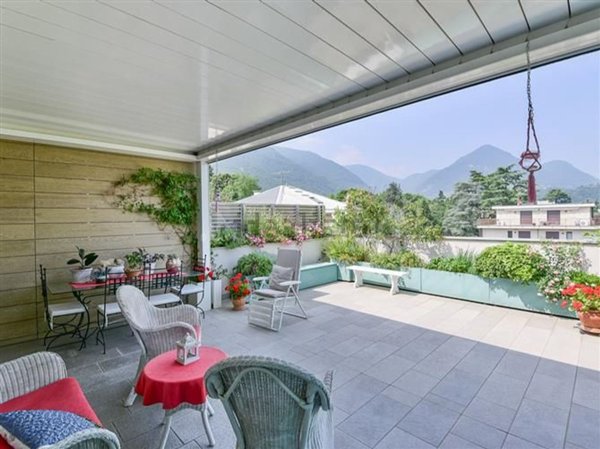 appartamento in vendita ad Erba
