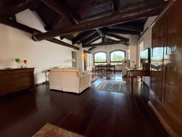 appartamento in vendita ad Erba