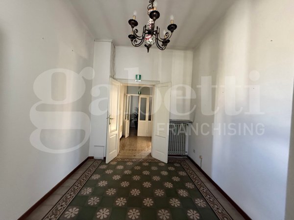 casa indipendente in vendita ad Erba