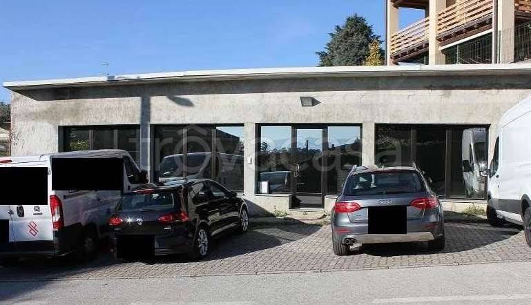 ufficio in vendita ad Erba