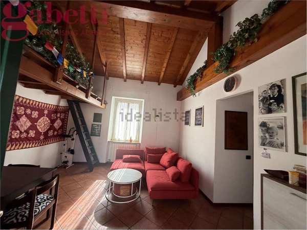 appartamento in vendita ad Erba