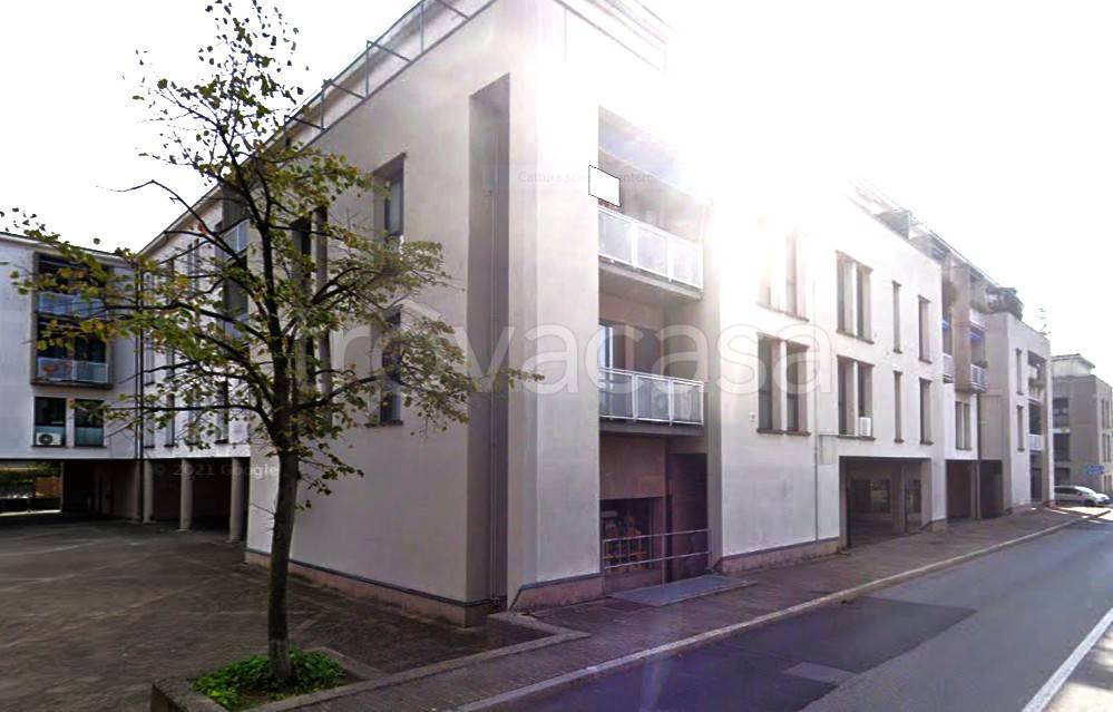 appartamento in vendita ad Erba