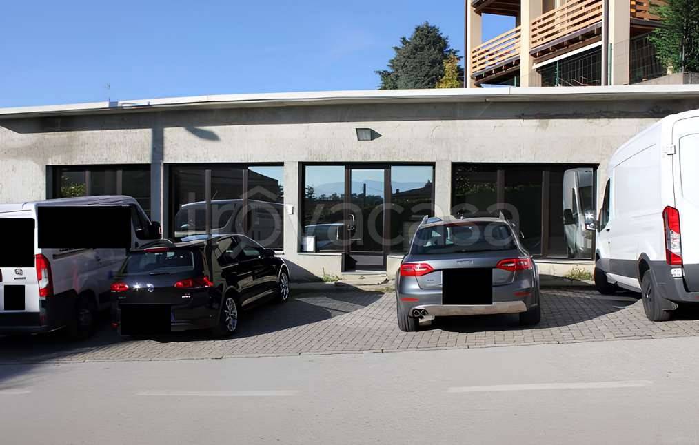 ufficio in vendita ad Erba