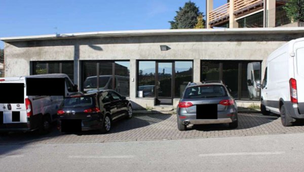 ufficio in vendita ad Erba