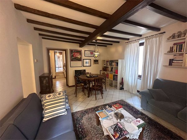 appartamento in vendita ad Erba