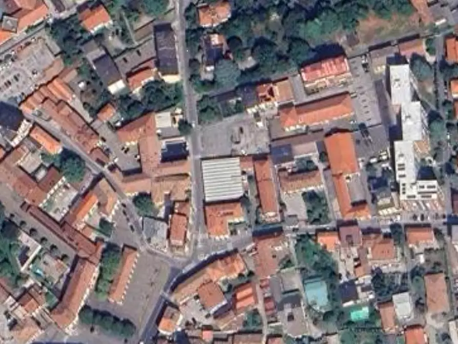 negozio in vendita ad Erba