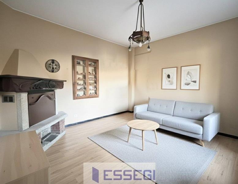 appartamento in vendita ad Erba