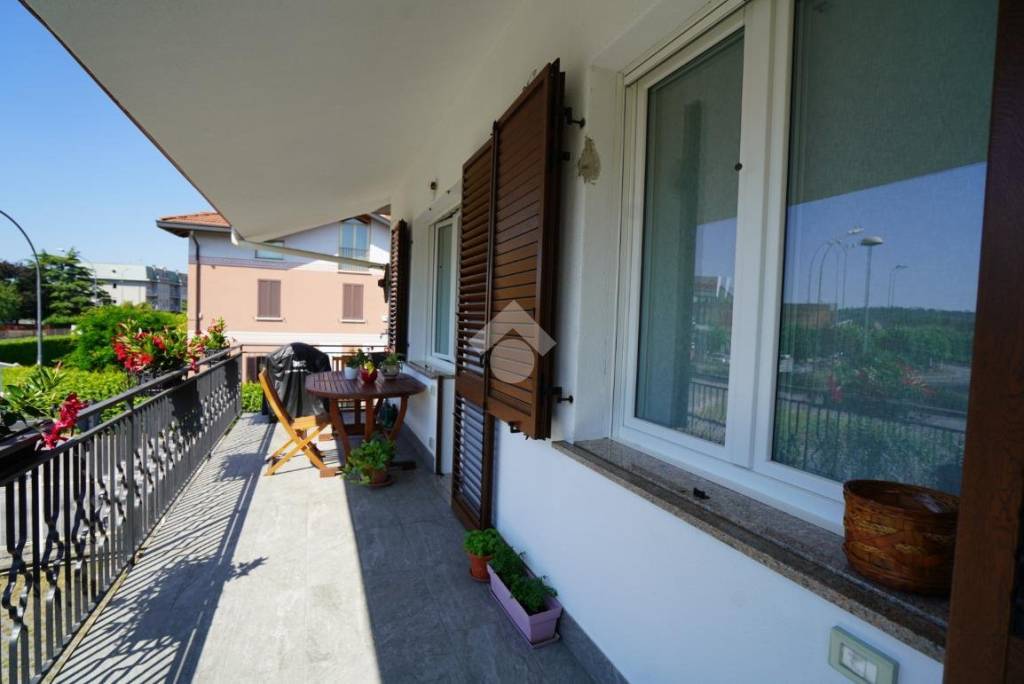 appartamento in vendita ad Erba