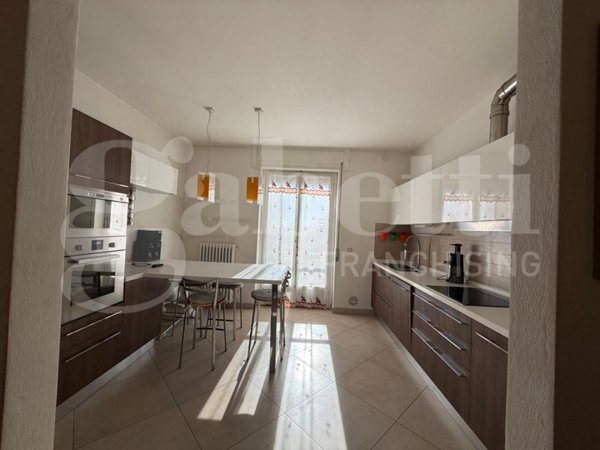 casa indipendente in vendita ad Erba