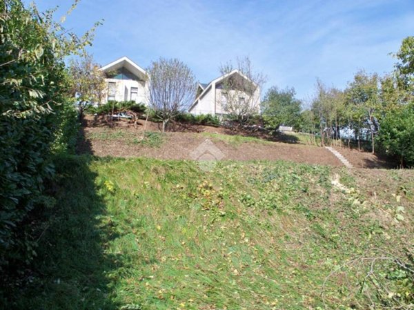 terreno agricolo in vendita ad Erba