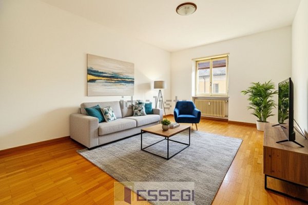 appartamento in vendita ad Erba