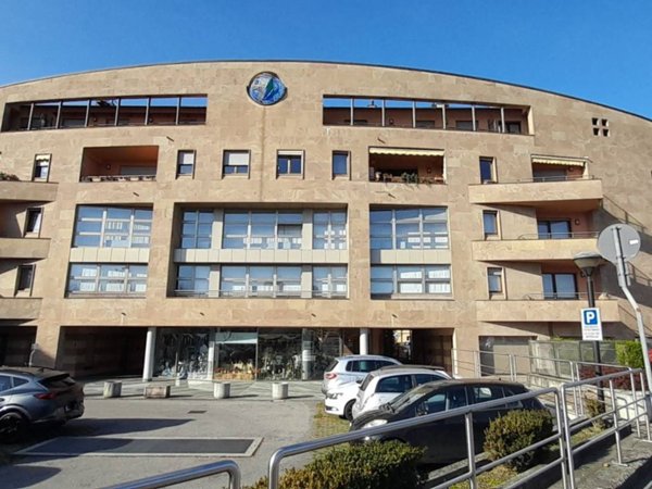 appartamento in vendita ad Erba