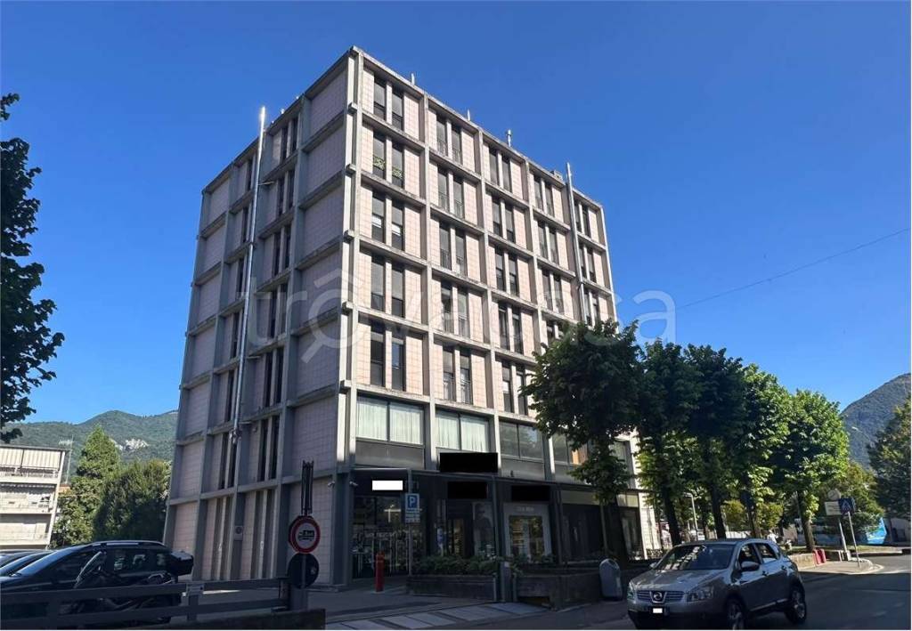 appartamento in vendita ad Erba