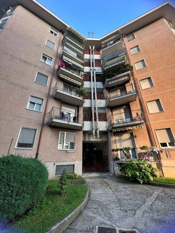 appartamento in vendita ad Erba