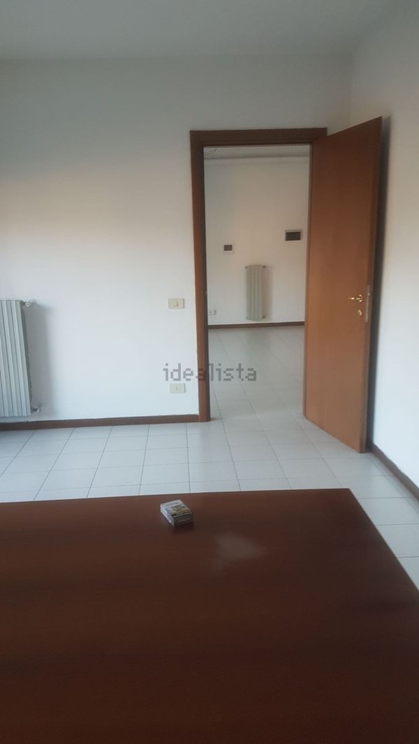 ufficio in vendita ad Erba