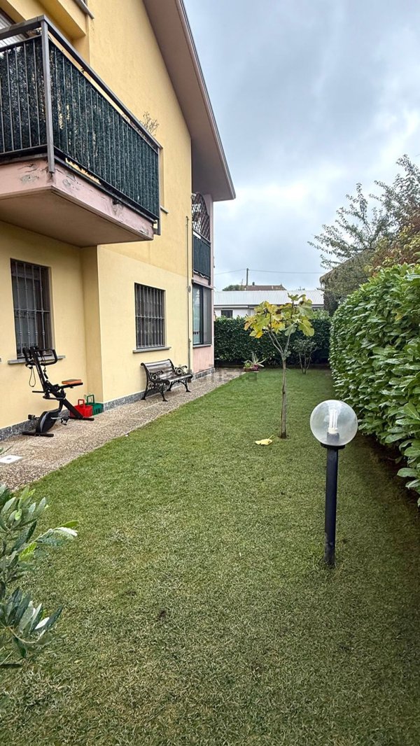 appartamento in vendita ad Erba