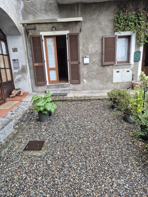 appartamento in vendita ad Erba